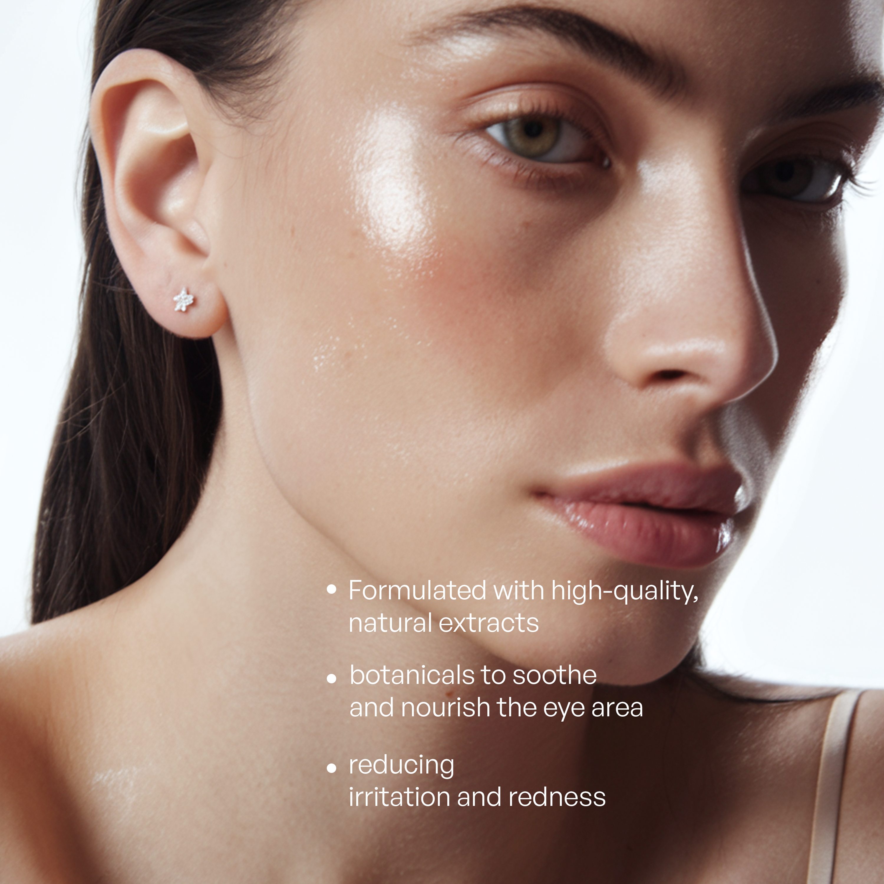 HERLOW  brightening eye serum for women with natural extracts to soothe and nourish the eye area
